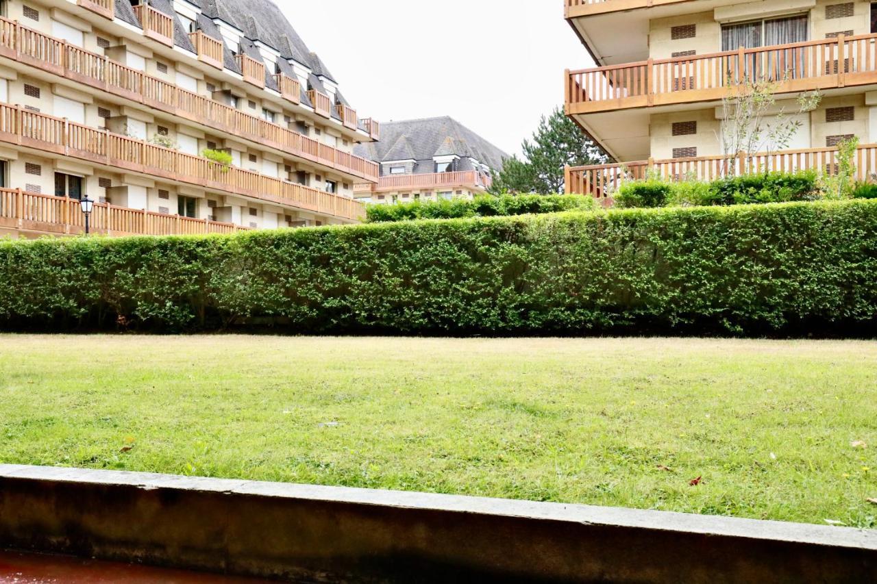 Studio Royal De La Plage Deauville Exterior photo